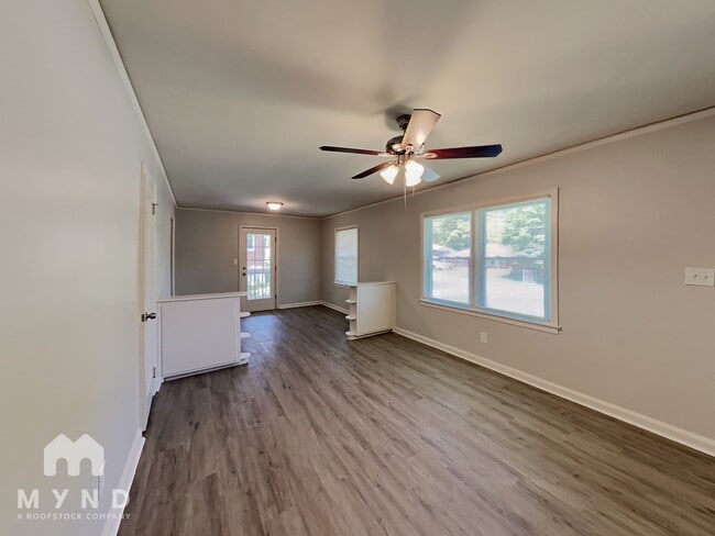 Building Photo - 837 Northview Dr