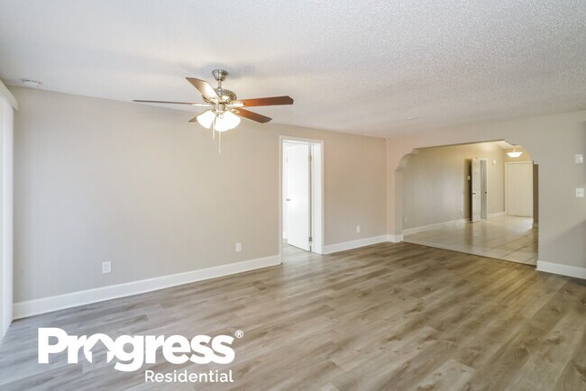 Building Photo - 3277 Fox Lake Dr