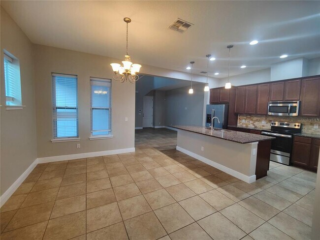 Building Photo - 8075 Schelling St