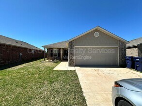 Building Photo - 9913 Rattlesnake Ln