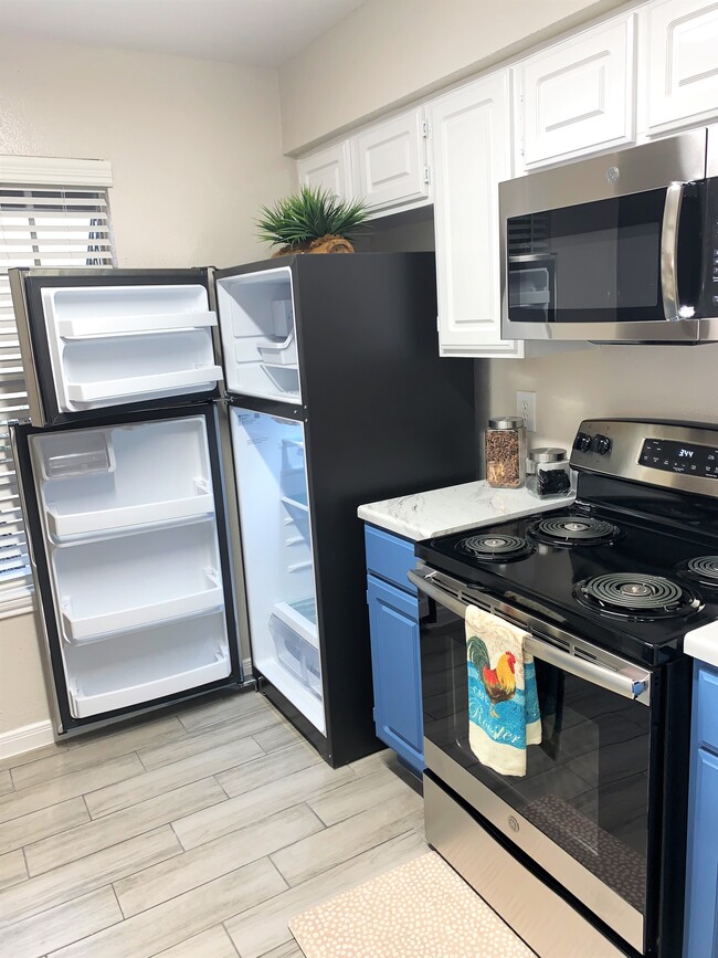 Building Photo - Serena Grove I Apartments