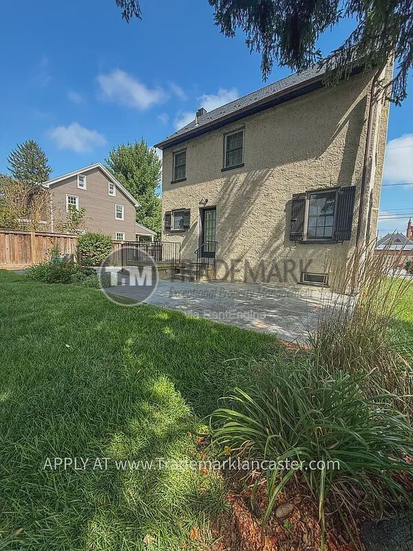 Primary Photo - 2314 Wood St
