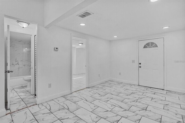 Foto del edificio - 906 Celery Ave