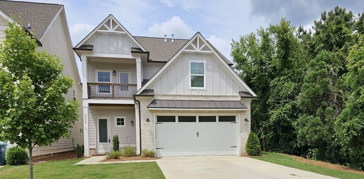 Foto principal - COMING SOON! Stunning New Home in Prime Mi...