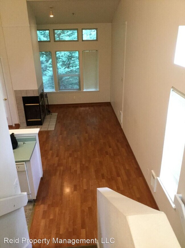 Building Photo - 3 br, 3 bath House - 4719 NW Walgren Drive...