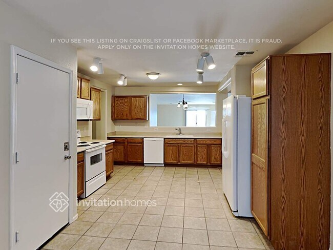 Foto del edificio - 43893 W Cowpath Rd
