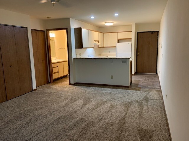 Pine Crest Apartments