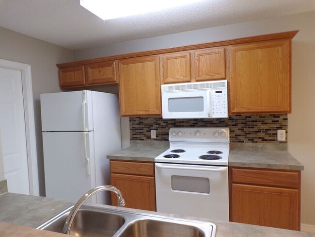 Foto del edificio - 10608 Wilderness Ln