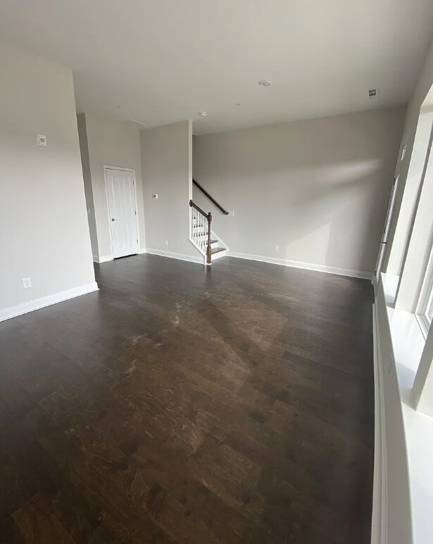Building Photo - 825 Westcott Ln