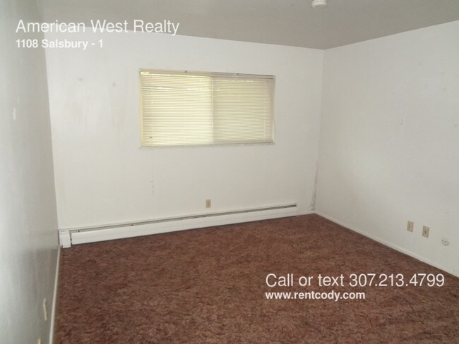 Building Photo - 1108 Salsbury Ave