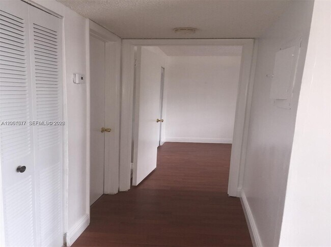 Foto del edificio - 1285 SW 46th Ave