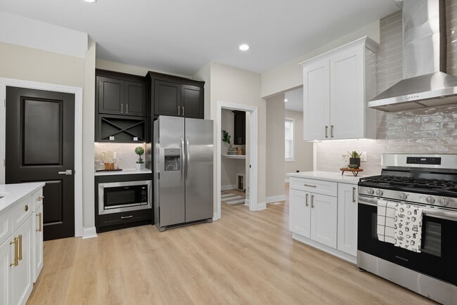 Building Photo - 136 S Spencer Ave