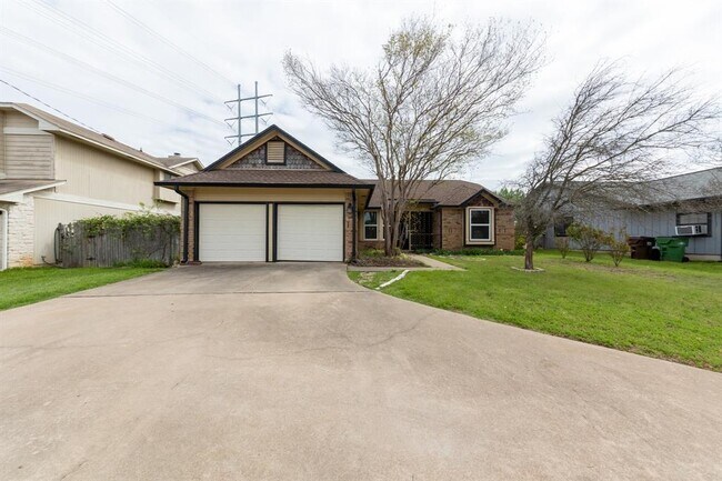 Building Photo - 1703 Hunters Trail