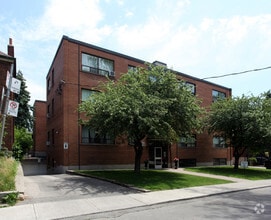 Building Photo - 55 Hendrick Ave