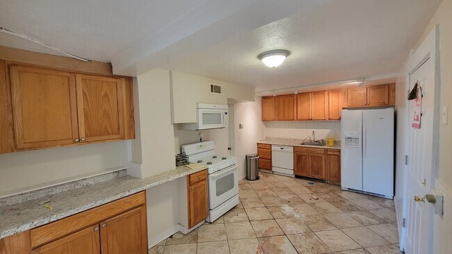 Photo - 539 Quinnipiac Ave Apartments