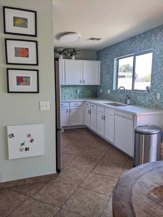 Foto del edificio - 1070 E Appaloosa Rd