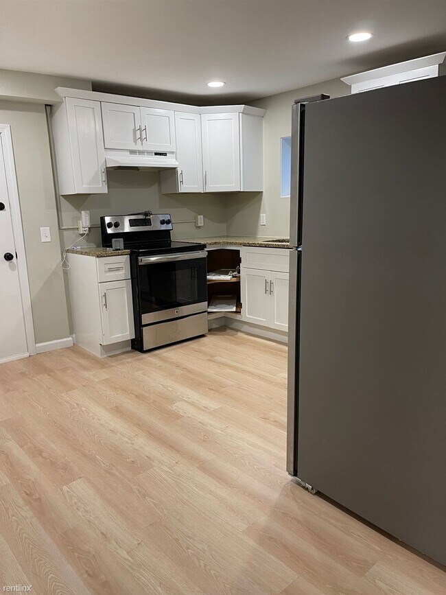 Building Photo - 2 br, 1 bath House - 106 River Rd Apt 4 , ...