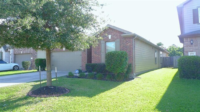 Foto del edificio - 6707 Lindale Springs Ln