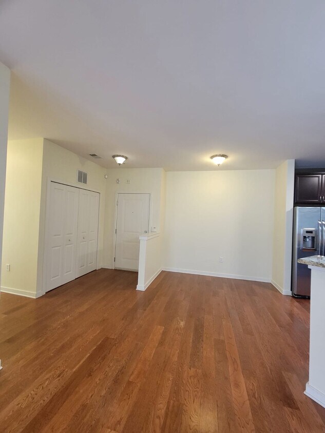 Primary Photo - 443 2nd St