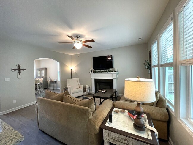 Foto del edificio - 211 Seneca Ct