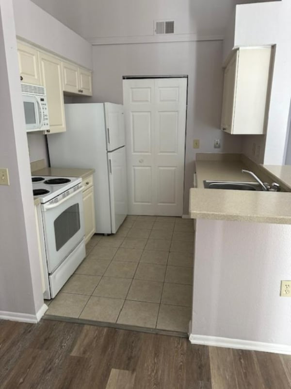 Building Photo - 1225 Bermuda Lakes Ln