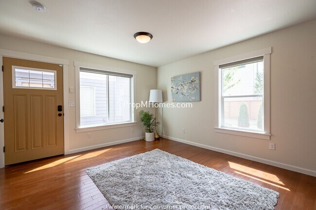 Foto del edificio - 7706 SE Washington St