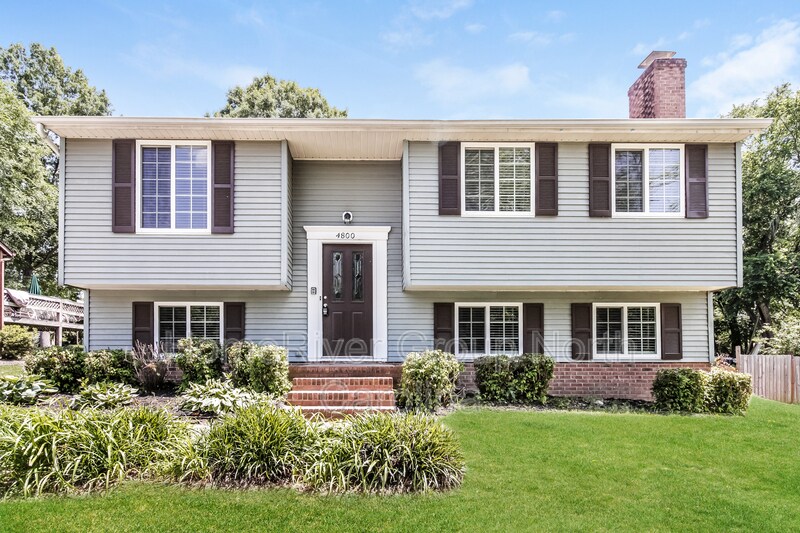 Foto principal - 4800 Cheviot Rd