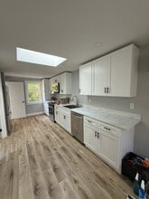 Building Photo - 20 Raymond St