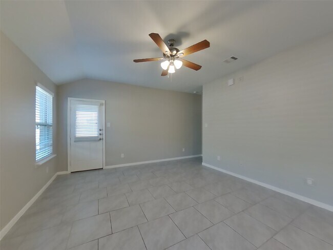 Foto del edificio - 223 Ashley Falls Ln