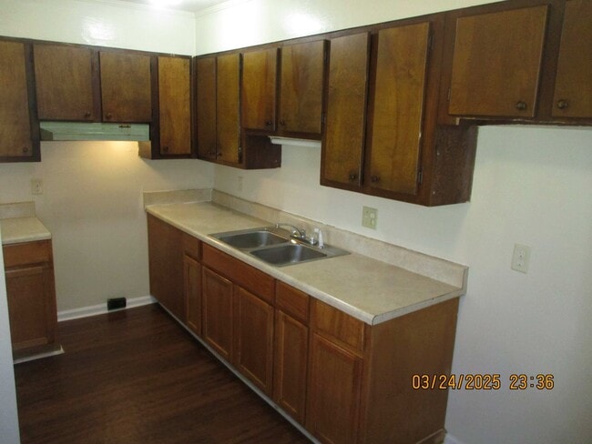 Building Photo - 612-A S Maple St