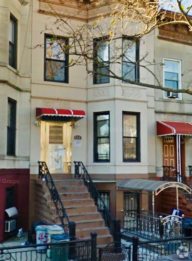 Building Photo - 454 58th St