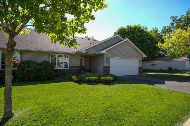 Building Photo - 864 Ringenbach St
