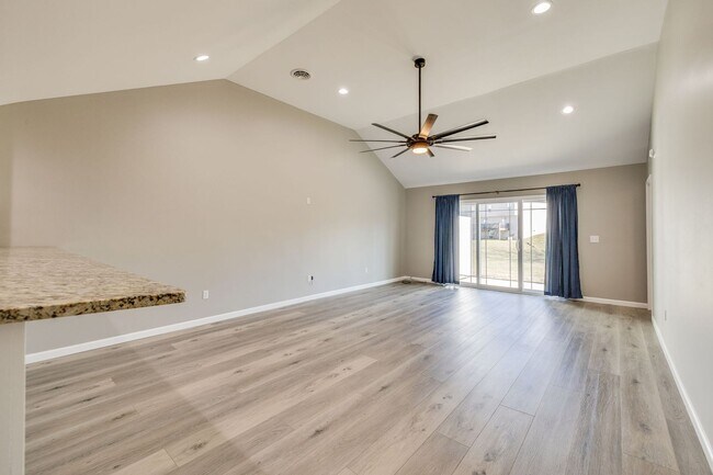 Foto del edificio - Gorgeous 3 br/2.5 bath Condo in Abingdon VA