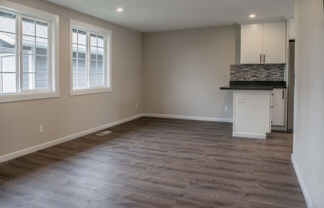 Foto del edificio - Fully remodeled & move in ready 3 bed 1 ba...
