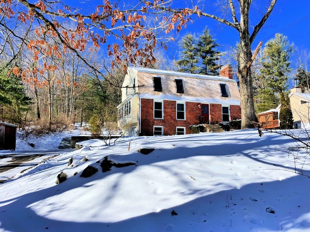 Primary Photo - 2 Indian Path Rd