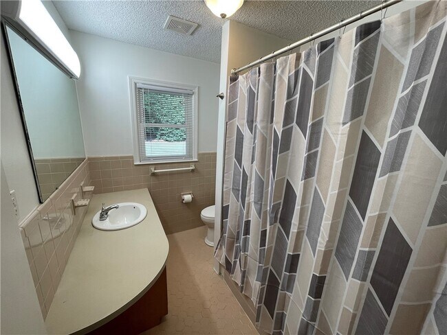 Building Photo - 202 Mahaffey Dr