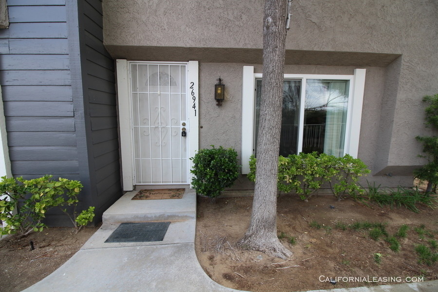 Foto principal - The Terrace 2 Bedroom Townhome For Rent!