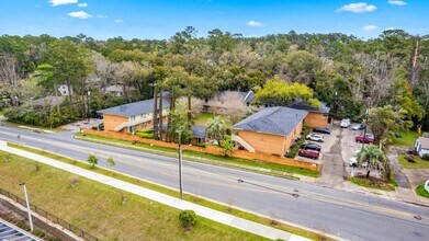 Building Photo - 457 White Dr Building Photo - 457 White Dr