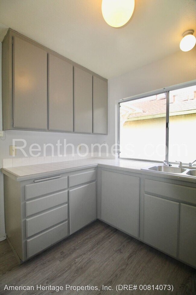 Building Photo - 2 br, 1 bath House - 9010 Flanders Drive