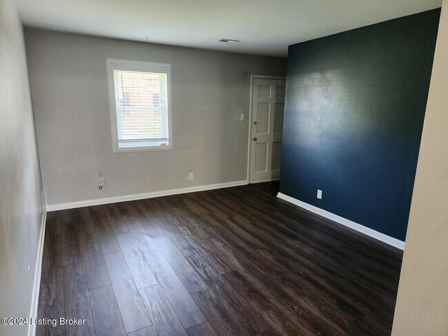 Building Photo - 3402 Taylorsville Rd