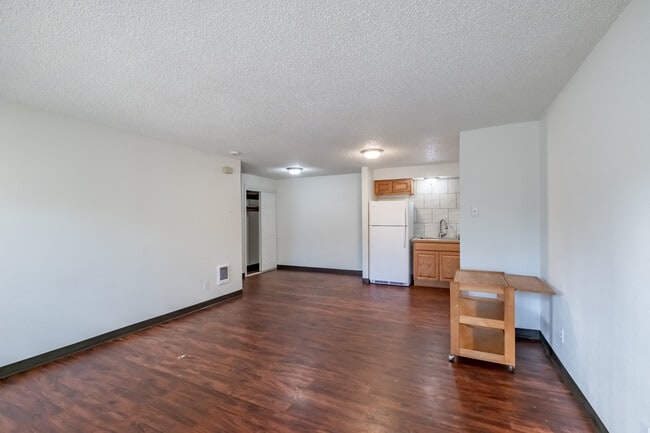 Building Photo - Oakvilla