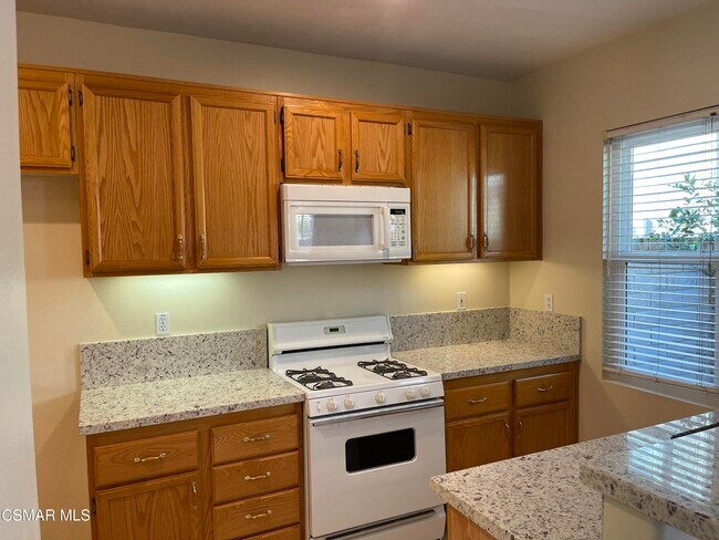 Foto del edificio - 1843 Crowne Oak Ln