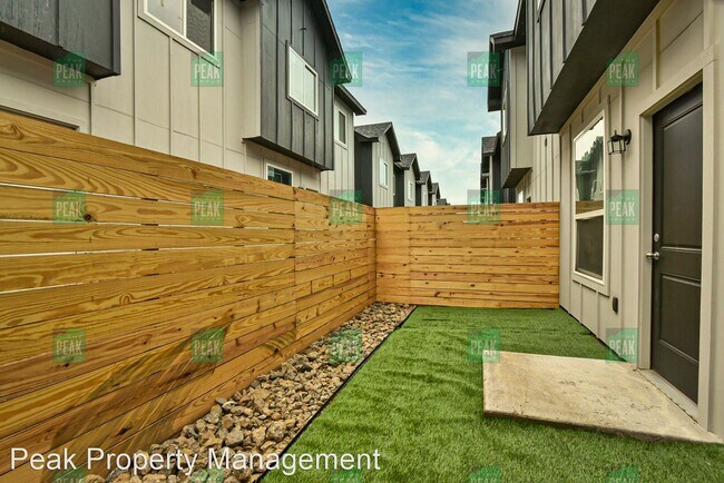Building Photo - 3327 Brambleton Hill Pl.