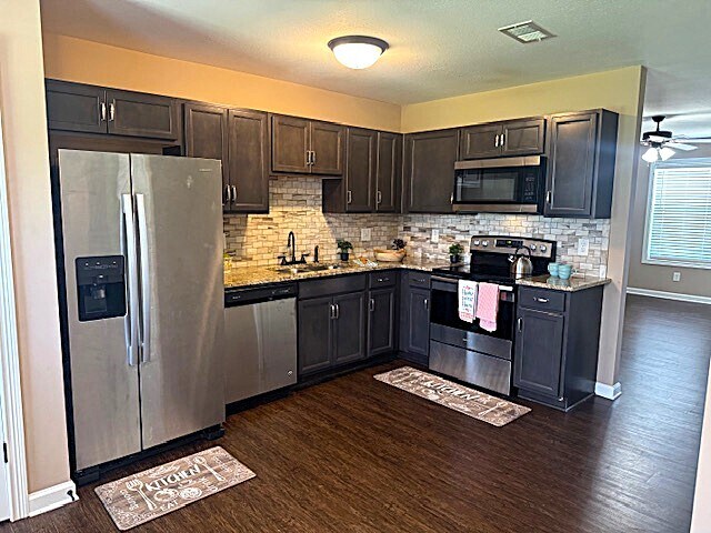Foto principal - 2503 Rollow Ln