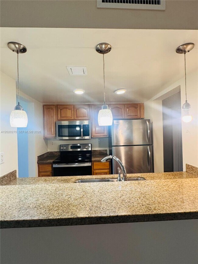 Foto del edificio - 8365 SW 152nd Ave