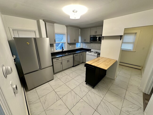 Mobile Island with breakfast bar foldout. - 8 Avon St