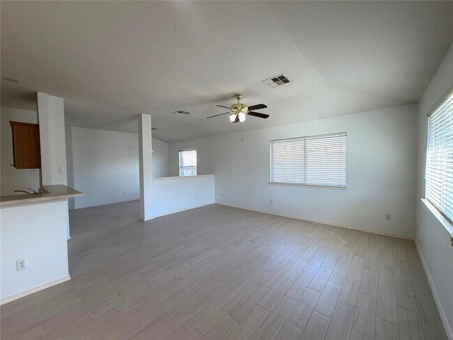 Foto del edificio - 917 Elderberry Tea Cove