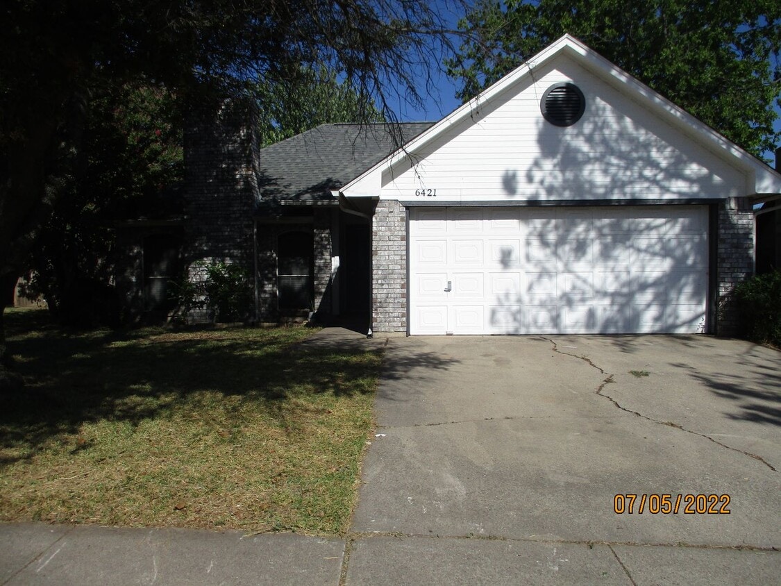 Photo - 6421 Woodcreek Trail 76179