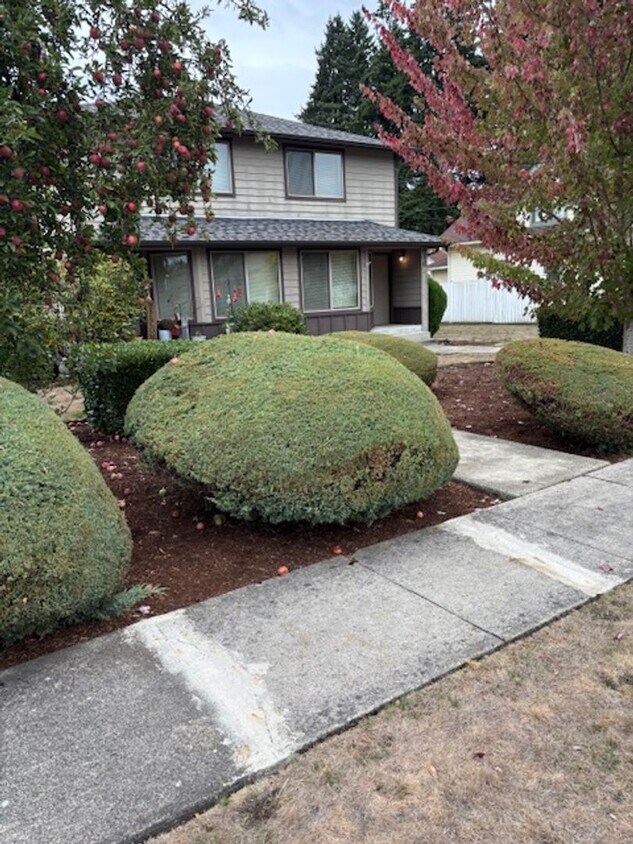 Primary Photo - Prime Orting Townhome