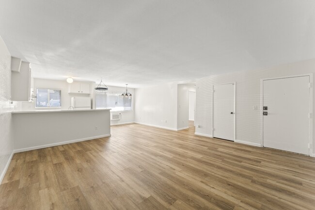 Building Photo - 18530 Hatteras St